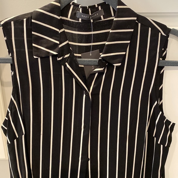 Suzy Shirt Black and White Striped Sleeveless Blouse Size S NWT - Picture 3 of 3